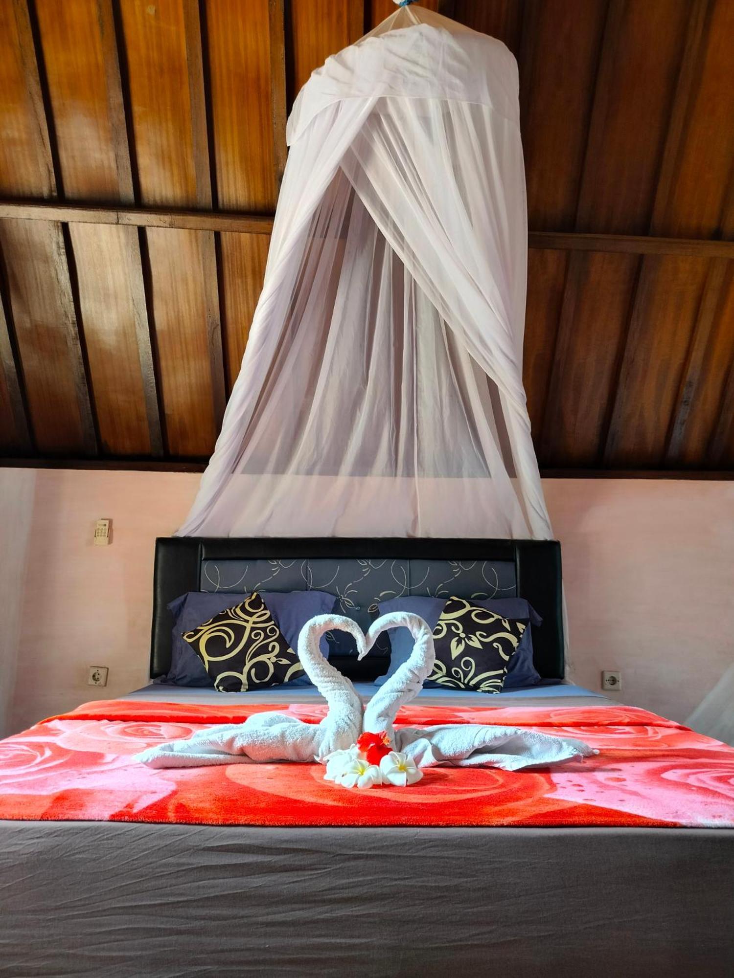 Aladdin Homestay Гили-Эйр Экстерьер фото