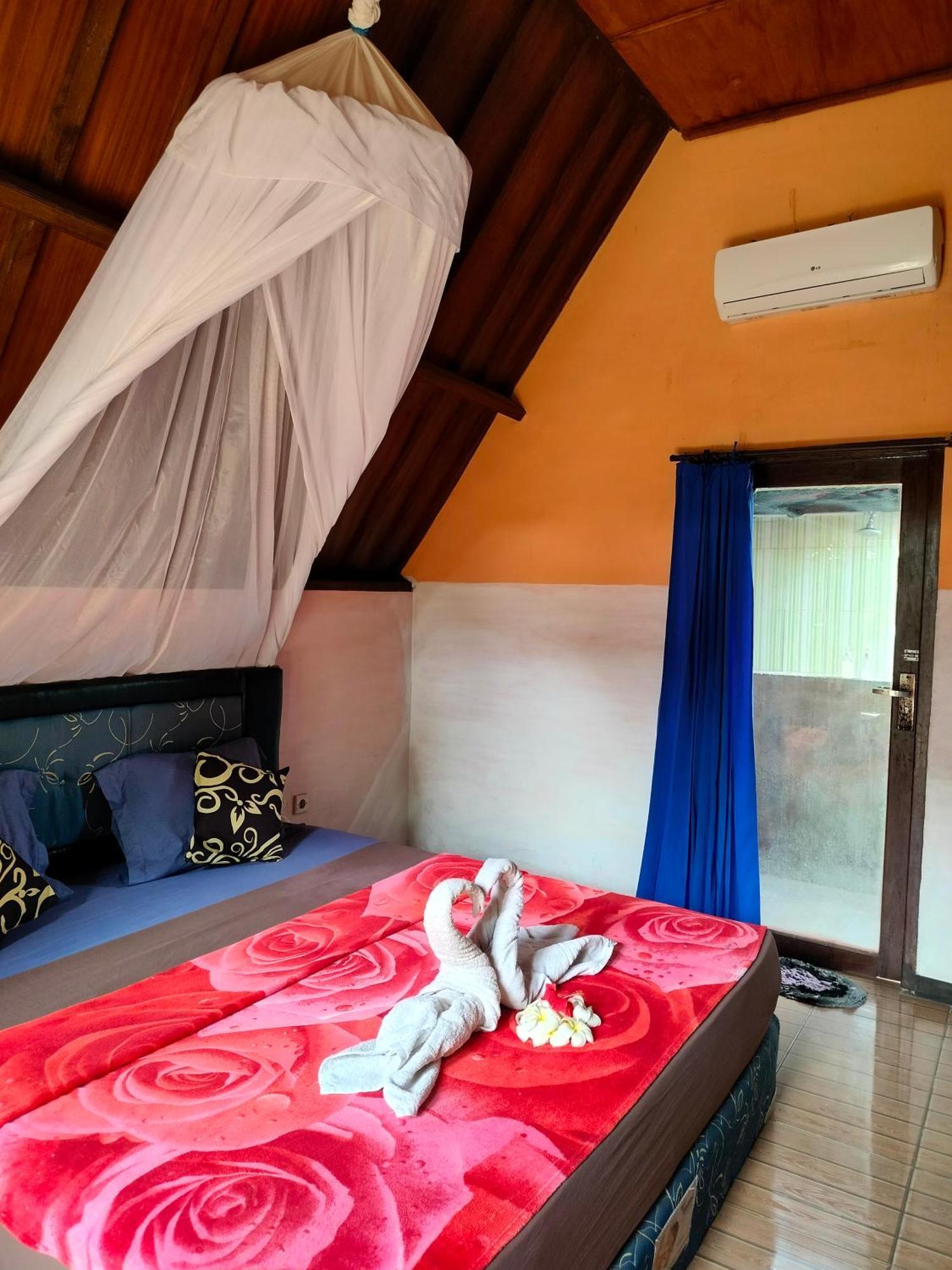 Aladdin Homestay Гили-Эйр Экстерьер фото